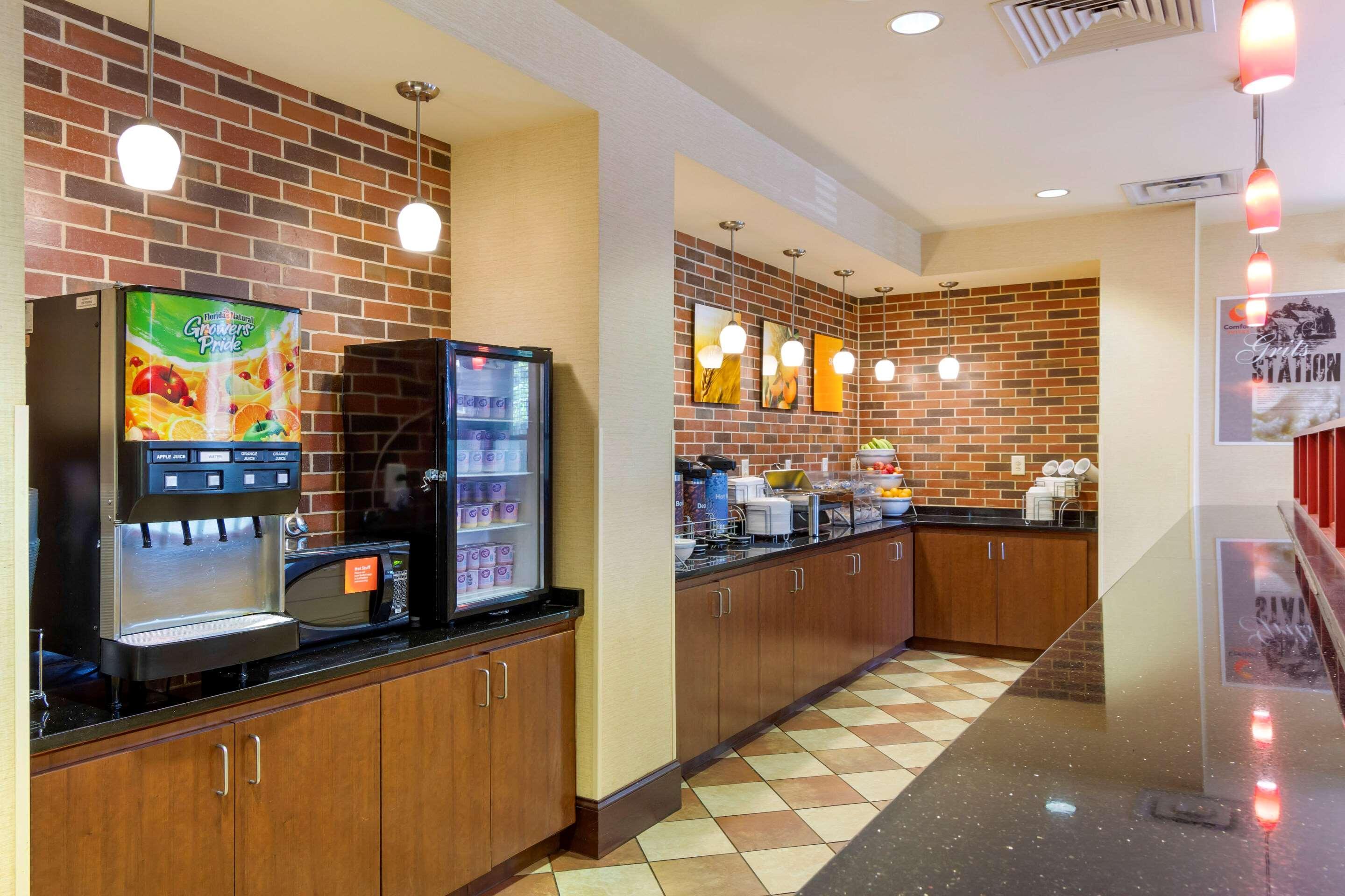 Comfort Suites Charleston West Ashley Kültér fotó